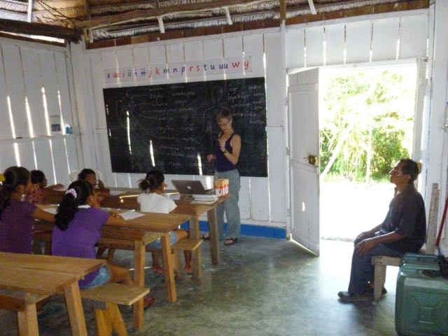 Iquito language class